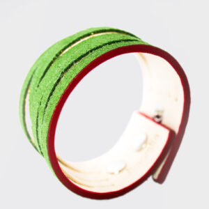 Bracciale striato verde mela e beige con bordi fucsia